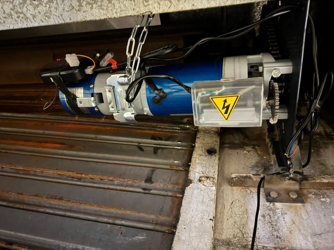 Proyecto de Cortinas Metálicas La Nueva